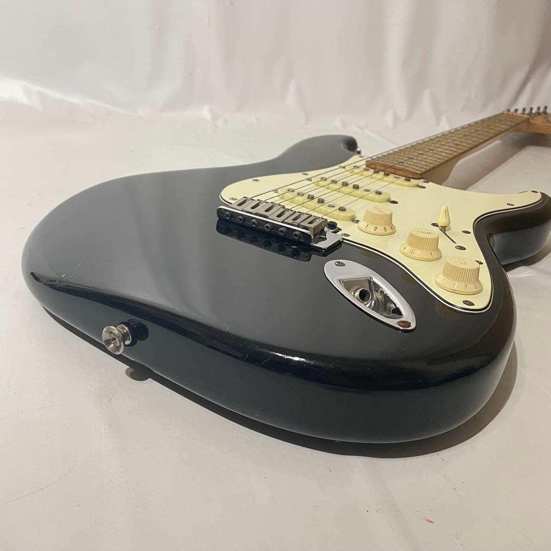 Squier Stratocaster Standard エレキギター
