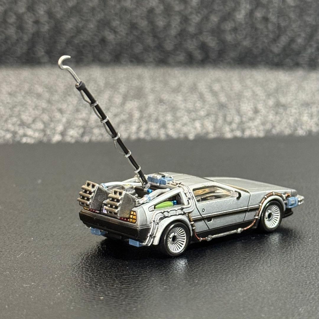 デロリアン & ドクのバン カスタム品 バックトゥザフューチャー 1/64