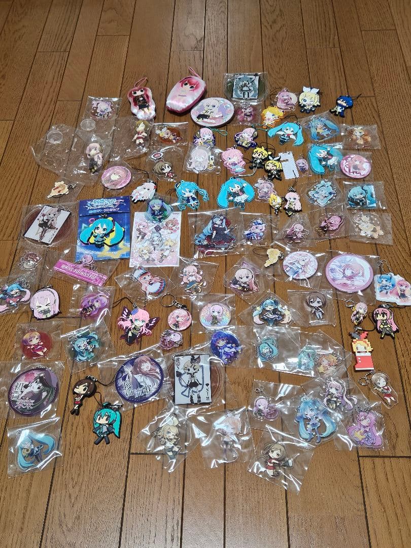 初音ミク　鏡音リン　鏡音レン　巡音ルカ　クリアファイル　パズル　特典　まとめ売り