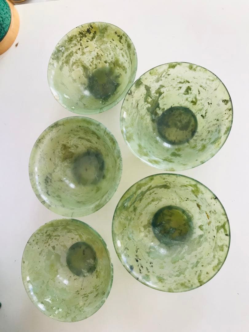 玉杯 緑玉 盃 中国美術　天然石　皿 茶碗 5枚　茶道具 茶器