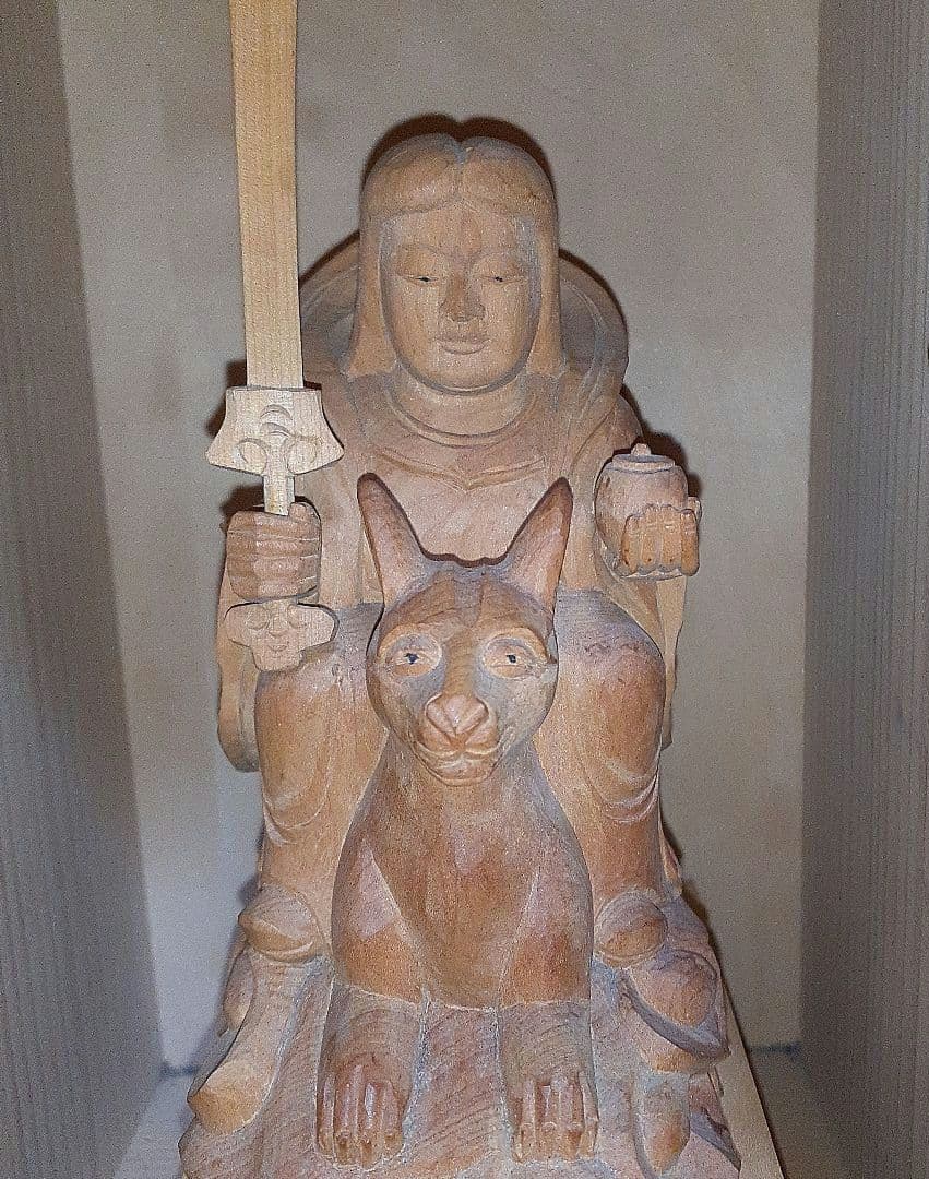 現世利益　九尾狐　荼枳尼天　仏像　厨子