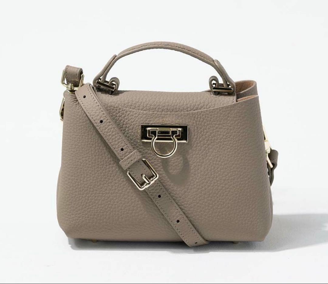 ヘイニ ベイビーマロエ 本革 ショルダーバッグ 2way グレージュ