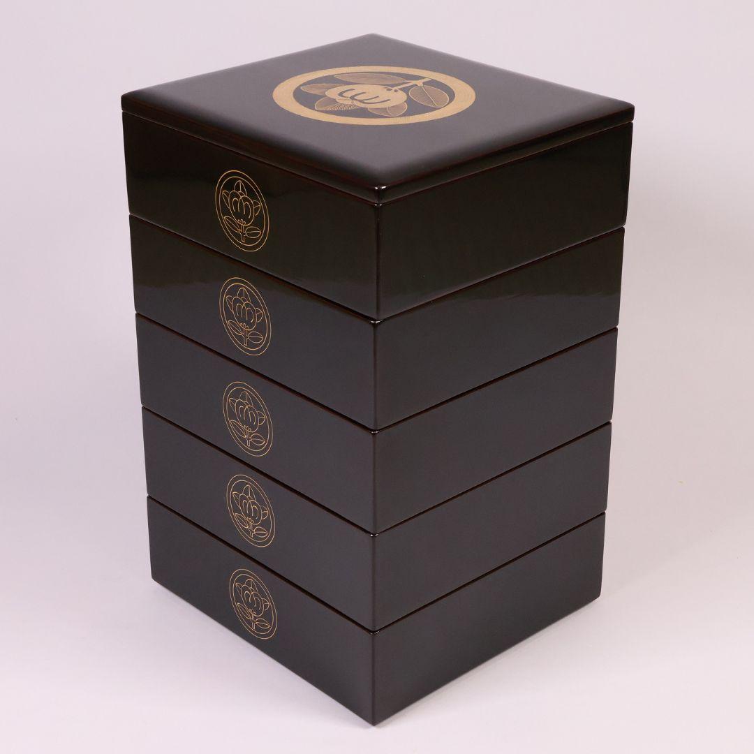 【MB37】輪島塗 丸に橘 家紋付 沈金 黒塗 内朱塗 五段重箱 蓋二枚 木製