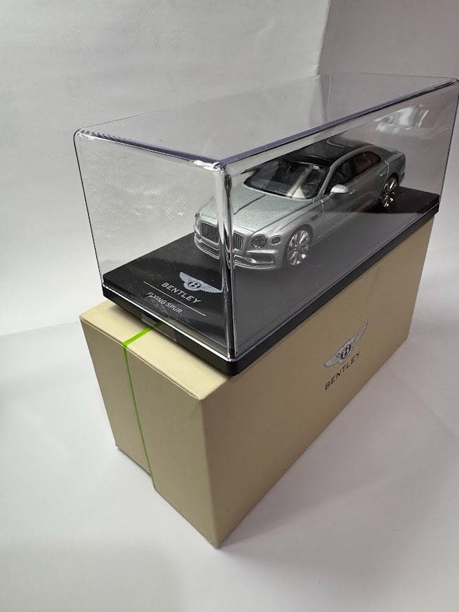 正規品　現行型　BENTLEY Fling spur 1/43 ミニカー