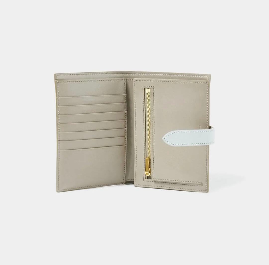 【美品　箱付き】セリーヌ ミディアム ストラップ ウォレット