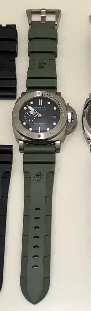 パネライ純正オリーブグリーン ラバーベルト MSサイズ
