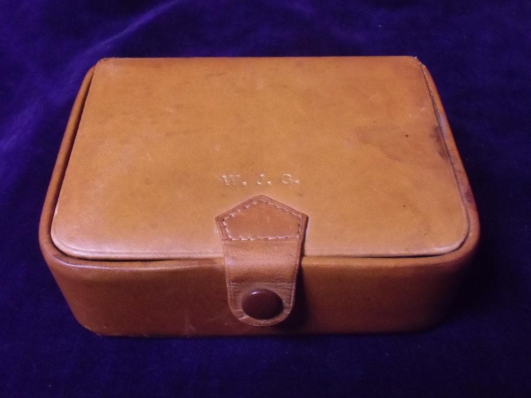 ＫＶランプ社/ＲＵＭＰＰ社製レザー/革製ジュエリーケース（実物）