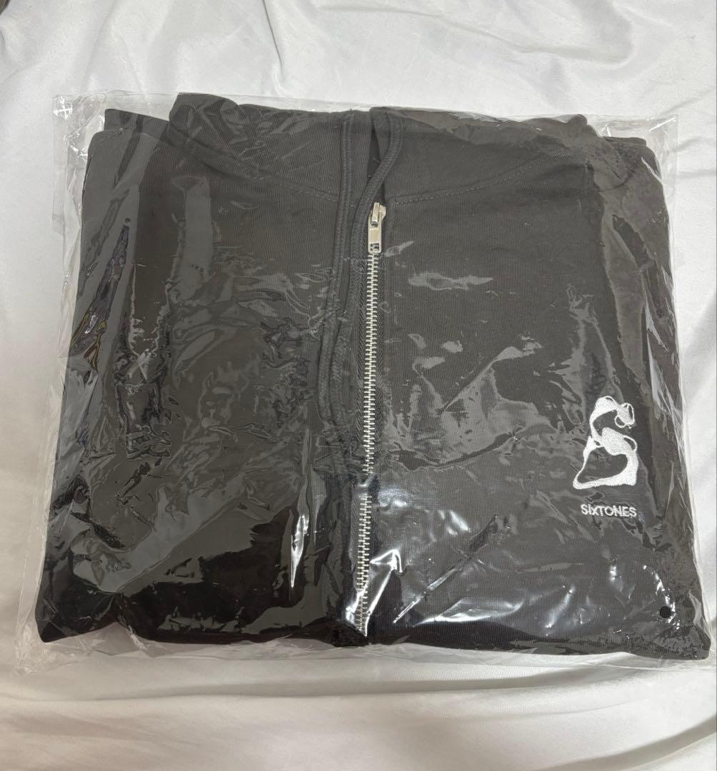 MILE Sixtones パーカー