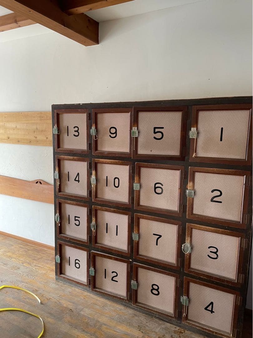 ヴィンテージ　木製ロッカー