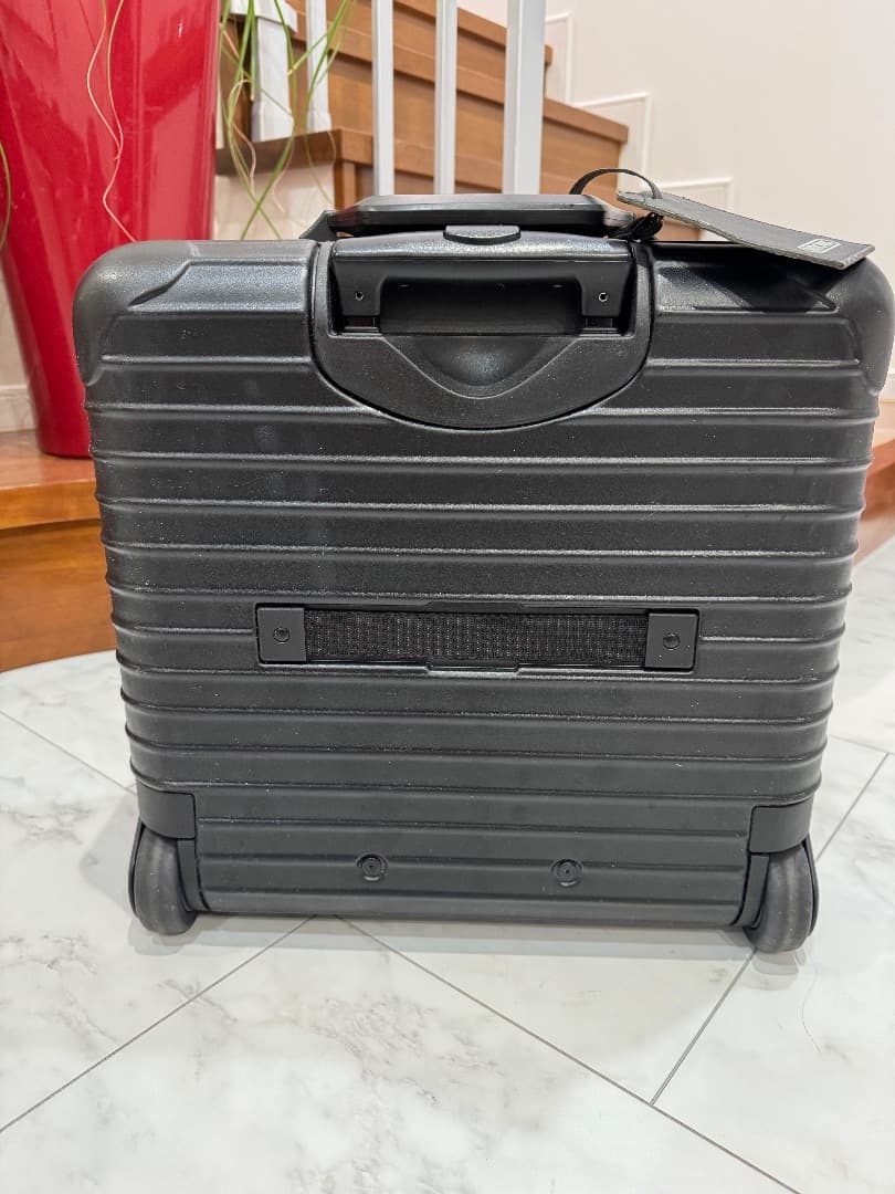 ビジネストローリー RIMOWA サルサ 黒 2輪 軽量 出張に良い機内持込可