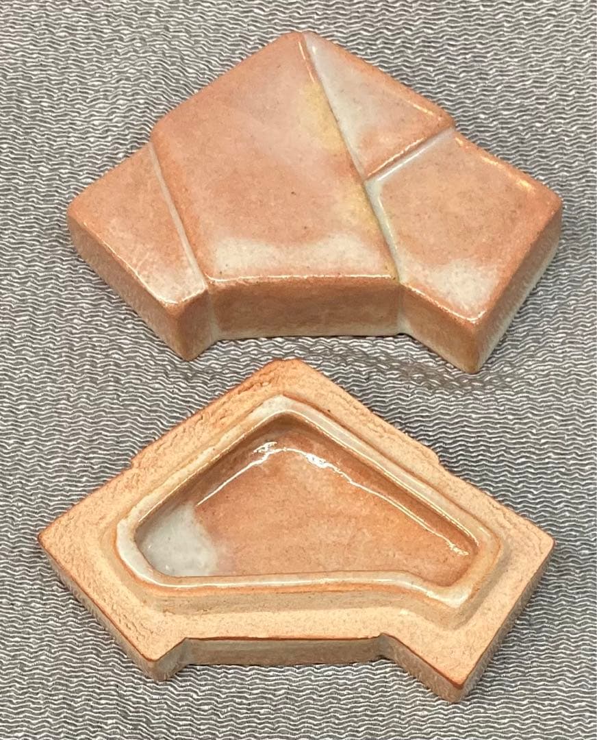 B178s  「萩 結文香合」十二代田原陶兵衛造　共布共箱　萩焼深川本窯