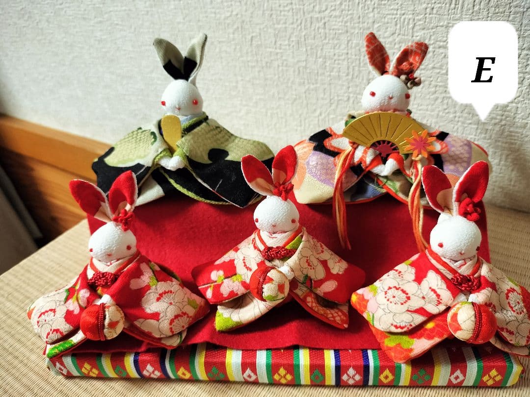 ひとぼぼページ！うさぎのお雛様三人官女！？付きで！ちりめん細工