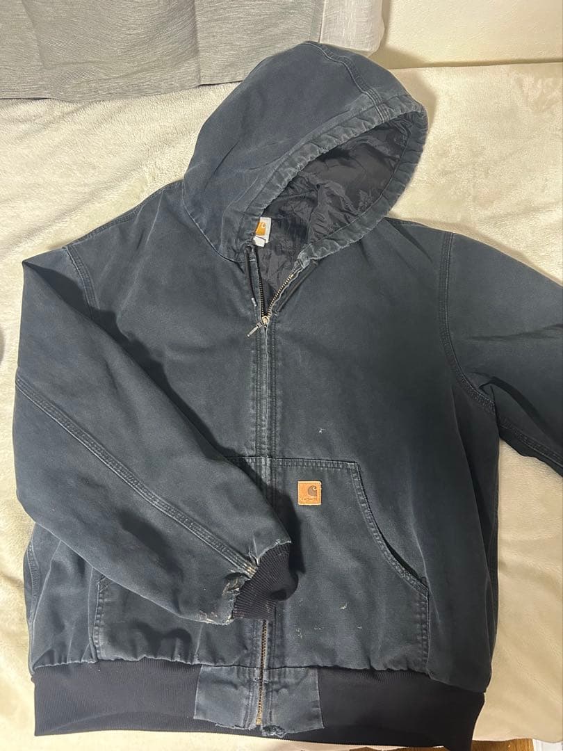 Carhartt ダークグレー フード付きジャケット