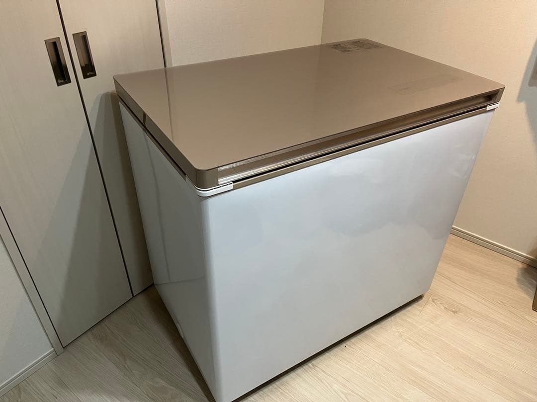 上開き1ドア冷凍庫（冷凍↔︎冷蔵切替え機能付き）AQUA AQF-GF20CN