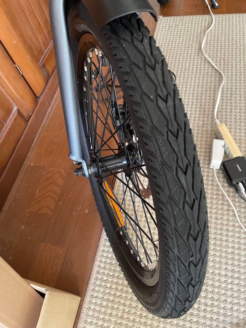 ado 20 電動アシスト自転車　走行距離は10キロ。