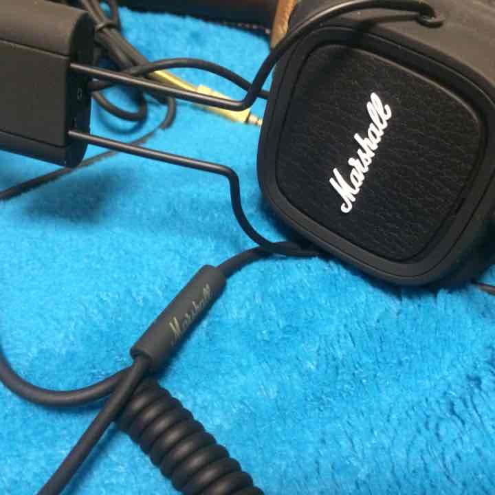 ヘッドホン Marshall HEADPHONES