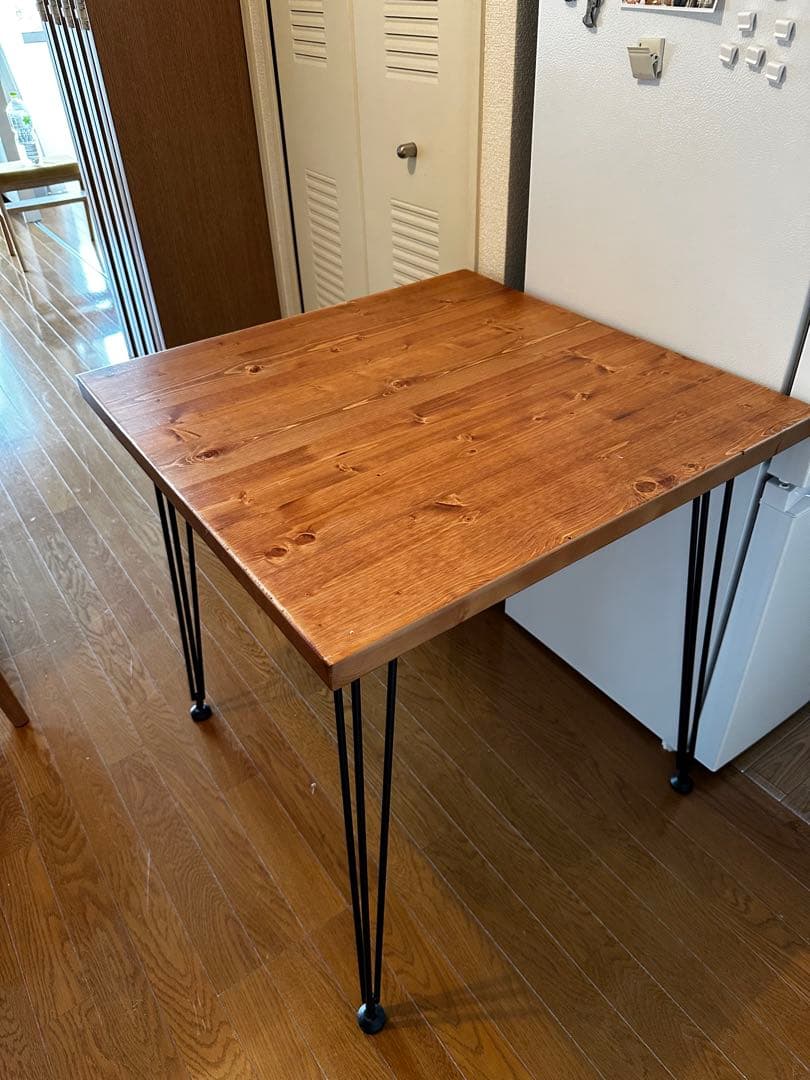 LOWYA 木製ダイニングテーブル 正方形 天然木 スチール脚 [幅70]