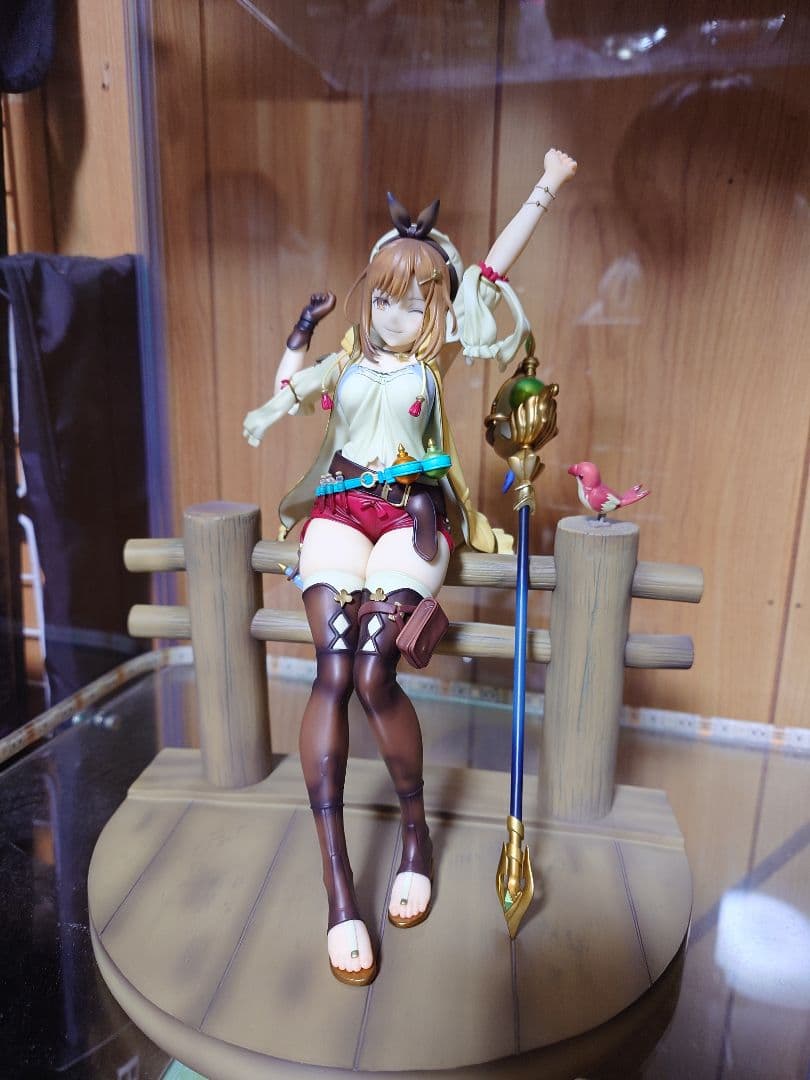 ライザのアトリエ ライザフィギュア1/7+タペストリー