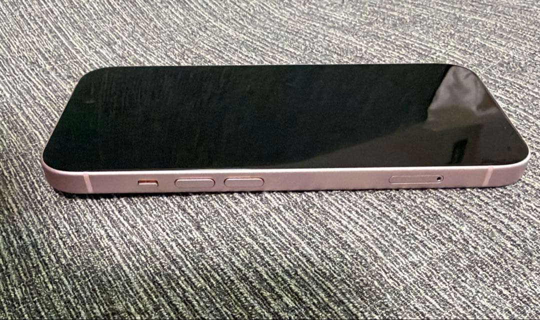 【美品】iPhone 15 128GB ピンク