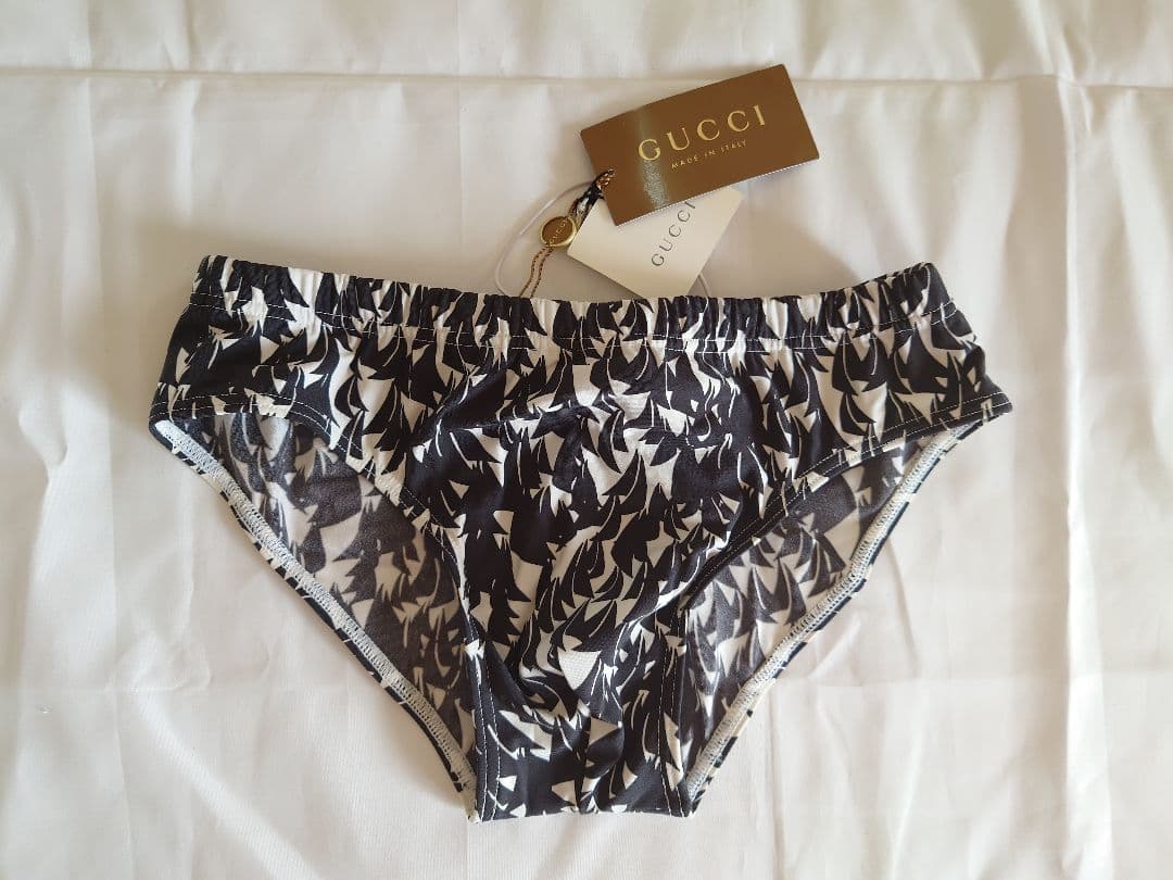 グッチ 新品未使用 水着 タグ、ビニール袋付き