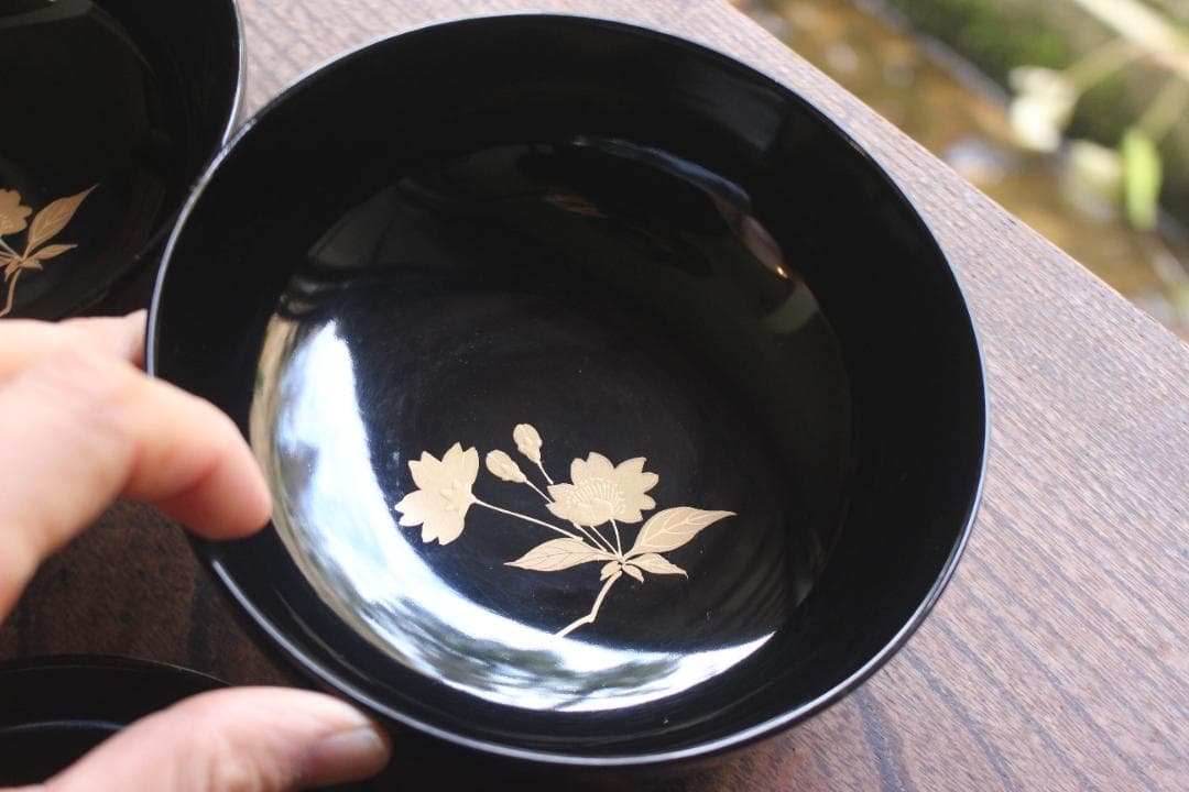 極小傷あり！時代黒漆に優美な貝合桜蒔絵の映える煮物椀2点（検輪島塗雑煮椀
