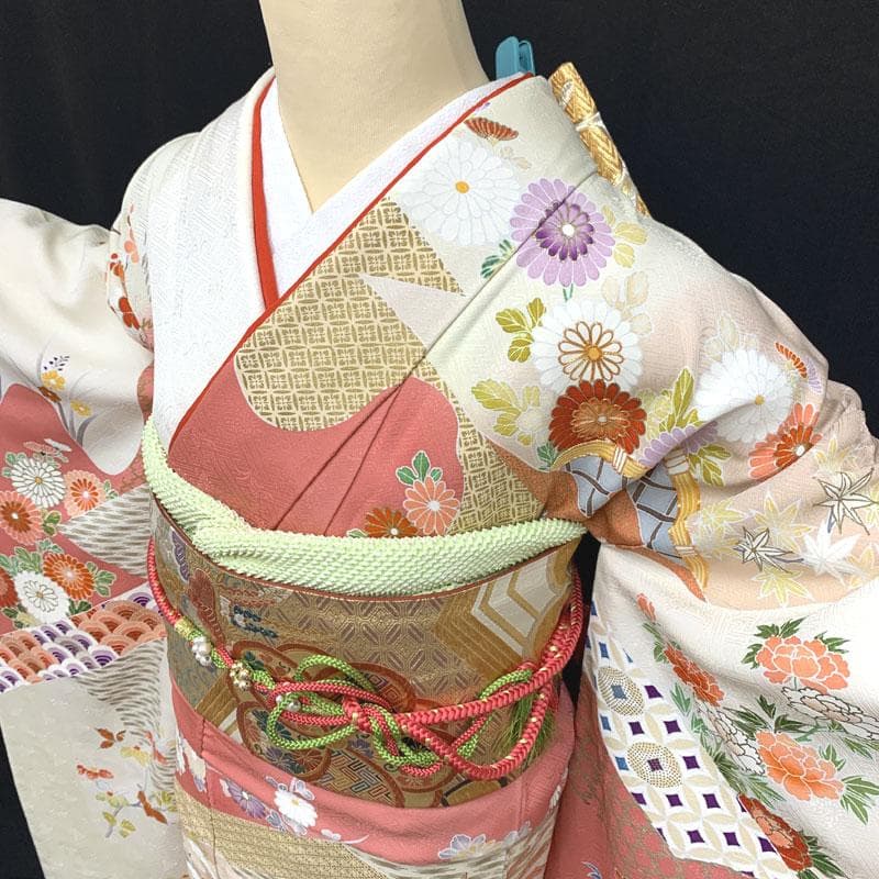 509z1.508y5.小物類.507u16〇中振袖 地紋 金駒刺繍 金彩 白系