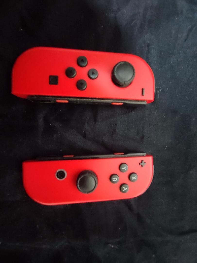 ニンテンドースイッチ キャリーケース Joy-Con充電グリップ SDカード