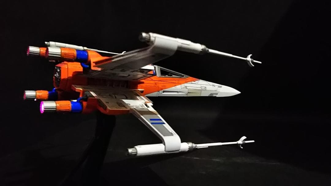 電飾改　1/72 Xウイング・ファイター ポー専用機　完成品