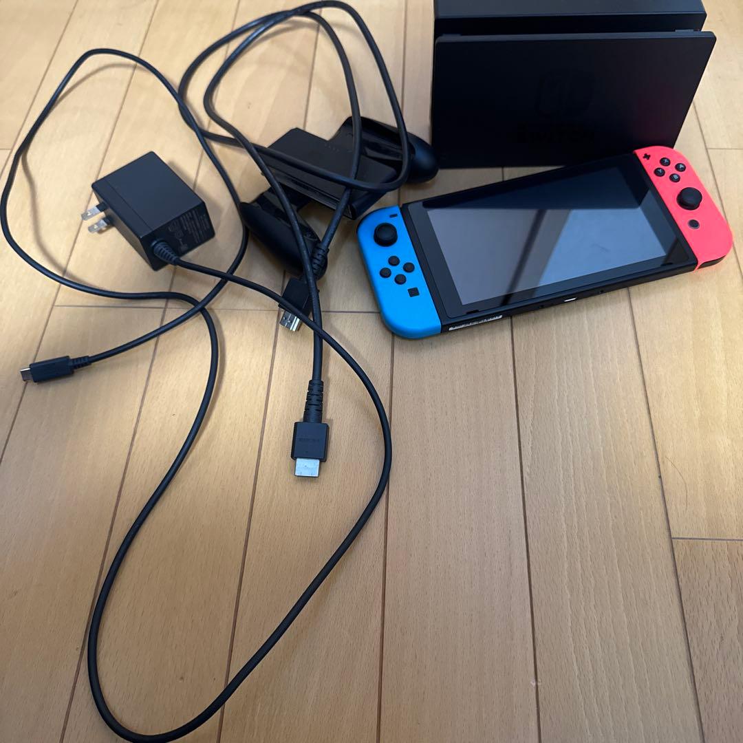 F*n様 Nintendo Switch 本体 青/赤 Joy-Con