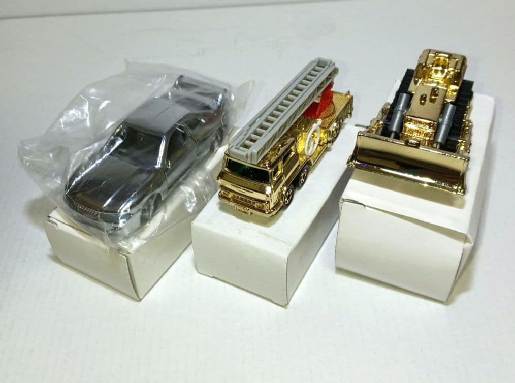 トミカ コマツ ブルドーザー ハシゴ消防車 スカイライン 3台セット