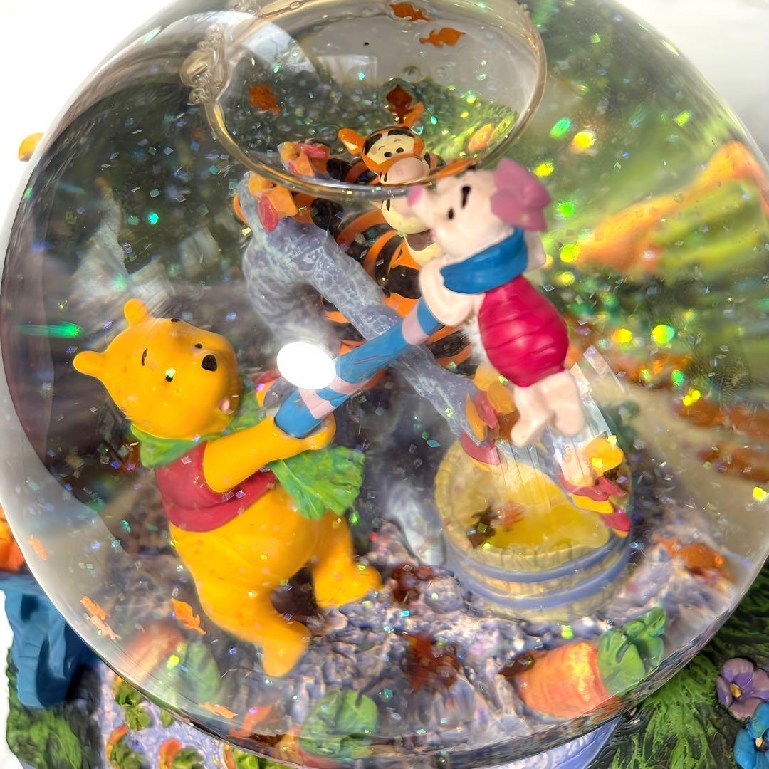 ディズニー　くまのプーさん　スノードーム　オルゴール