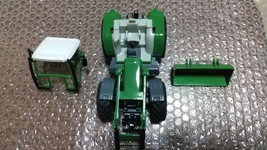 最終値下げ！ジク　ビックサイズ　フェント　ローダー　トラクター　純正パーツ多数