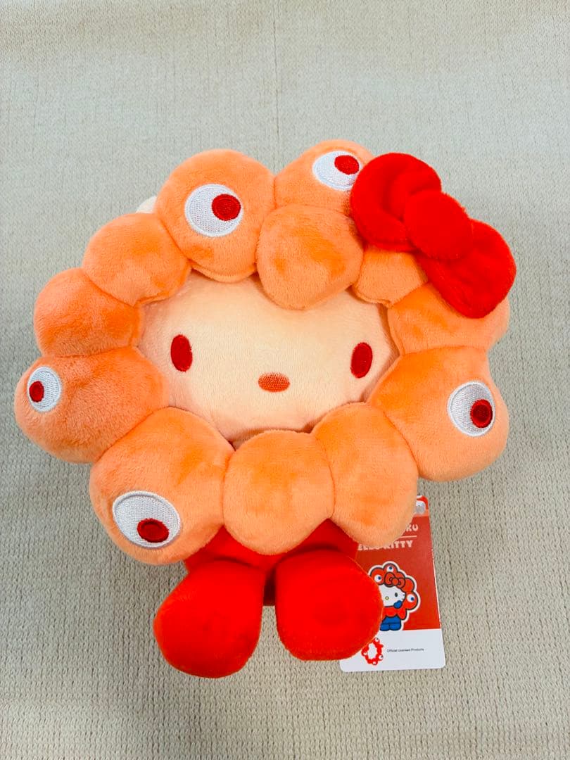 ミャクミャク サンリオ　ぬいぐるみM 推しカラー　キティ