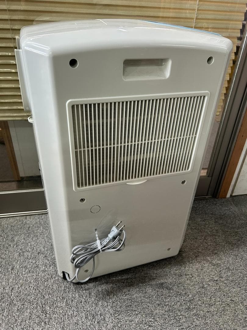 2019年製　コロナ：冷風・衣類乾燥除湿機(スカイブルー)/CDM-1019