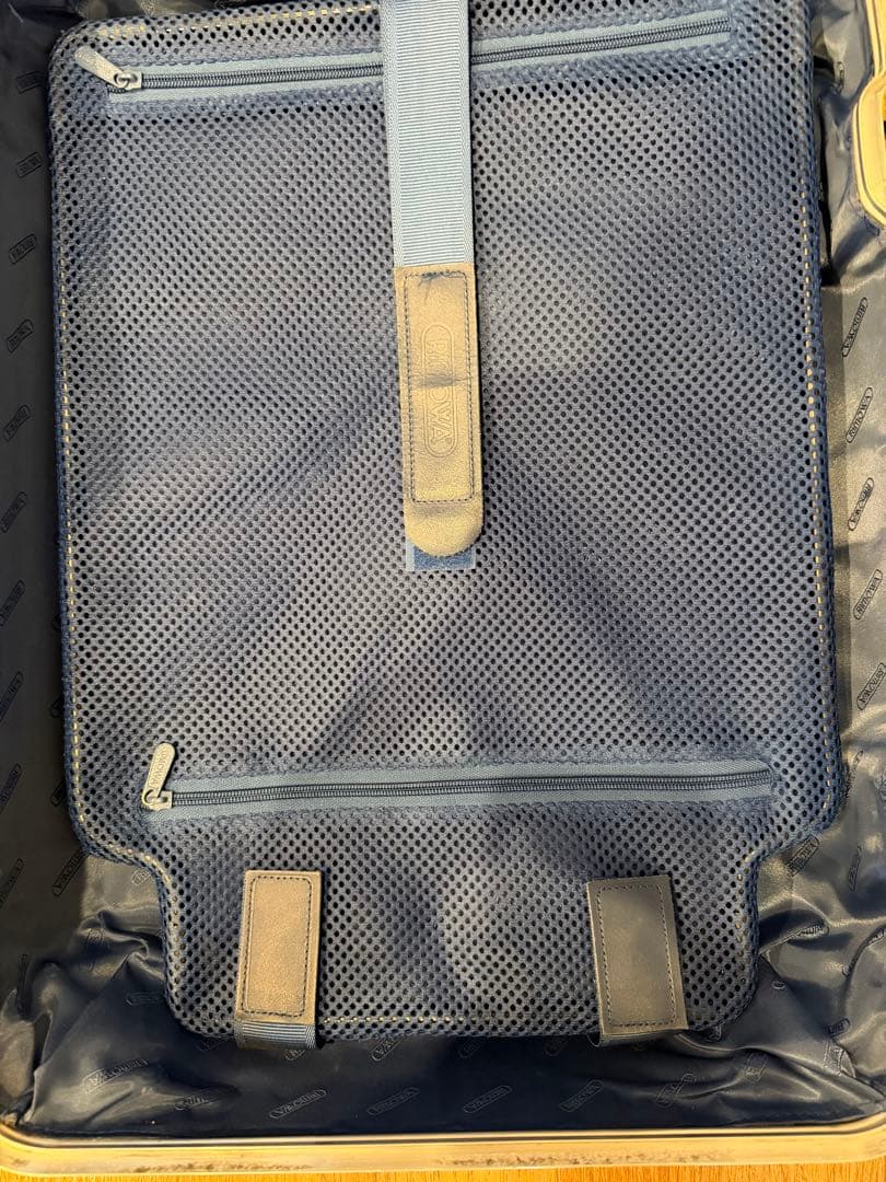 【廃盤品】RIMOWA TOPAS 32L 4輪 機内持込可 932.52.11