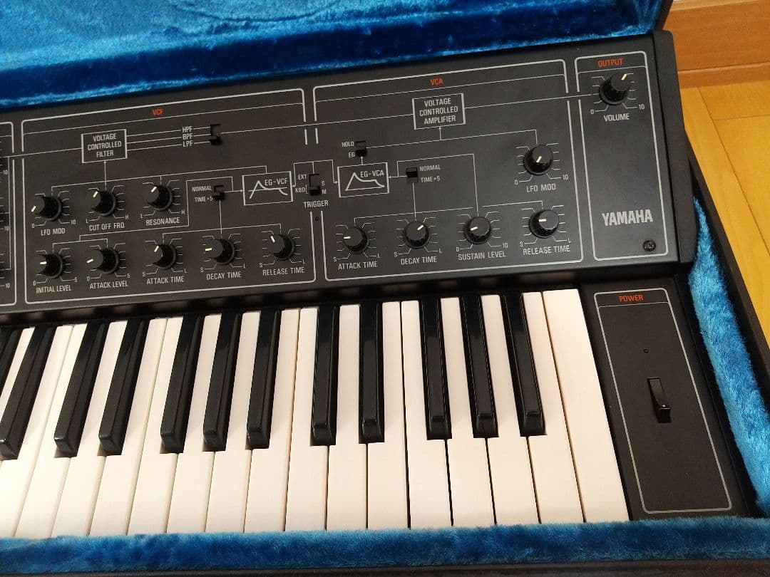 【廃盤】YAMAHA CS-10 アナログシンセサイザー ハードケース付属