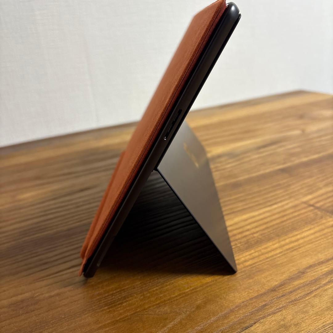 Microsoft Surface pro9 本体、キーボード(故障)、ペン付