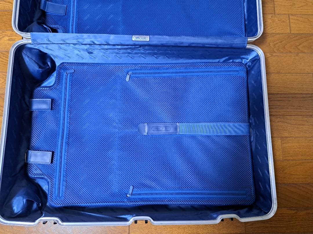 リモア　スーツケース　トパーズ シルバー　82L　4輪マルチホイール