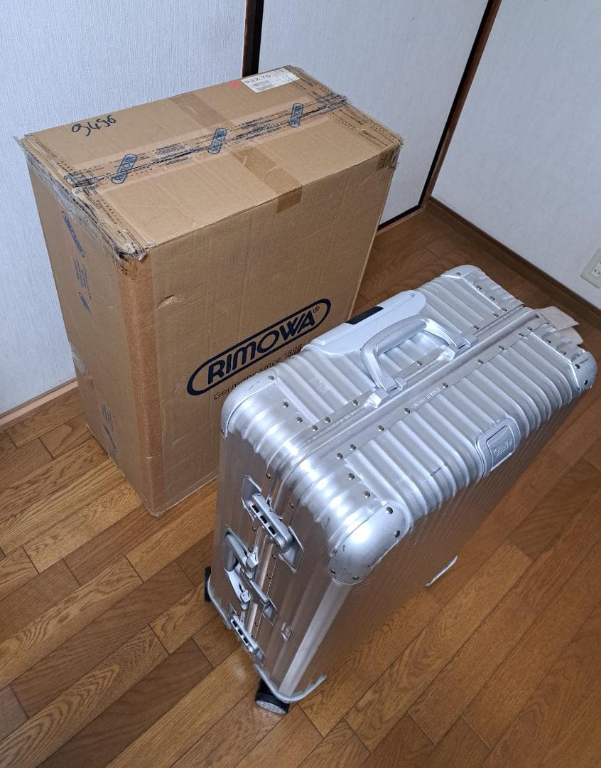 リモア　スーツケース　トパーズ シルバー　82L　4輪マルチホイール