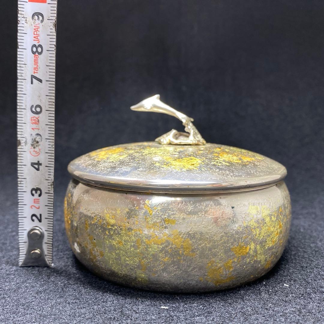純銀刻印　宮田亮平　南鐐金彩イルカ小箱　共箱　293g/口径8.5㎝