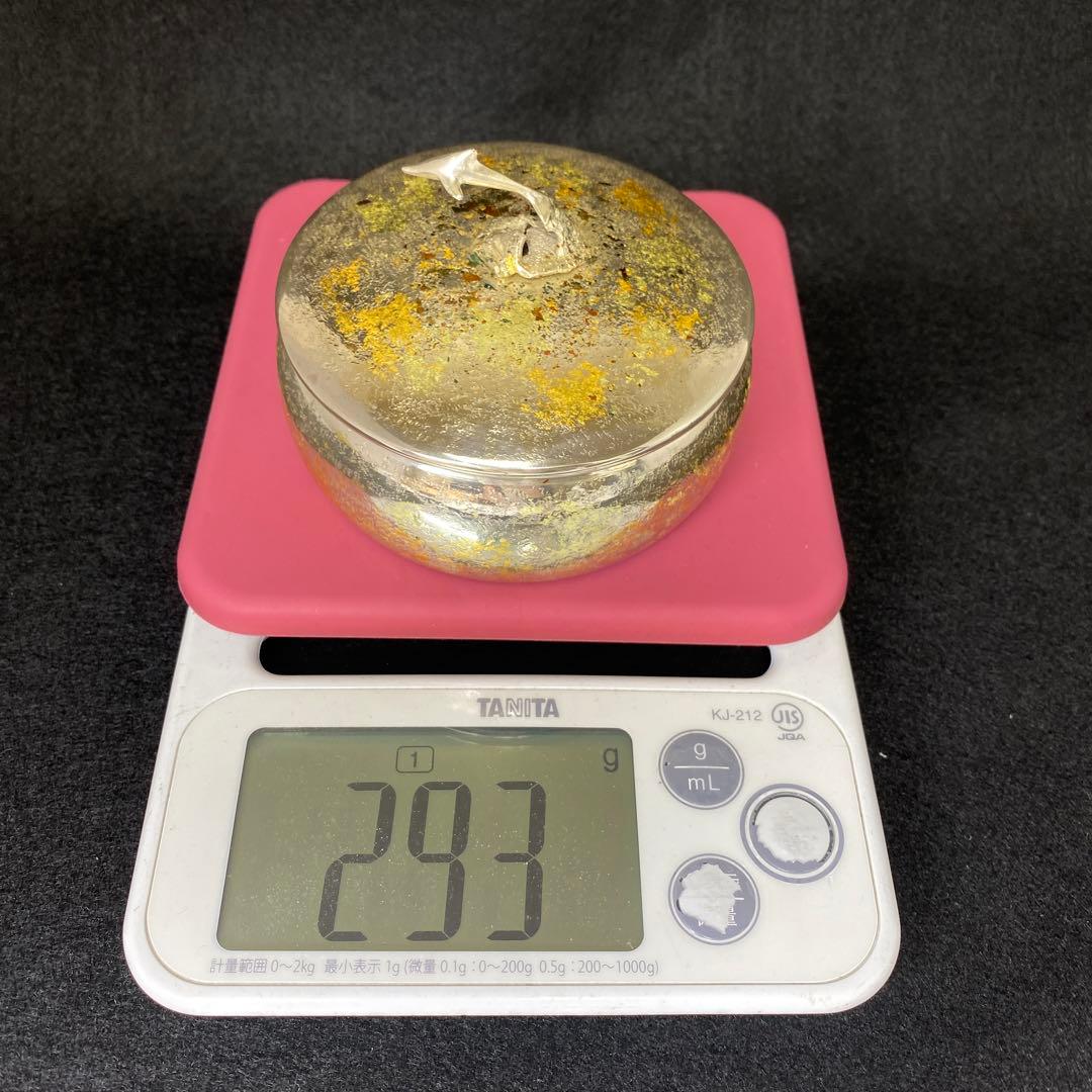 純銀刻印　宮田亮平　南鐐金彩イルカ小箱　共箱　293g/口径8.5㎝