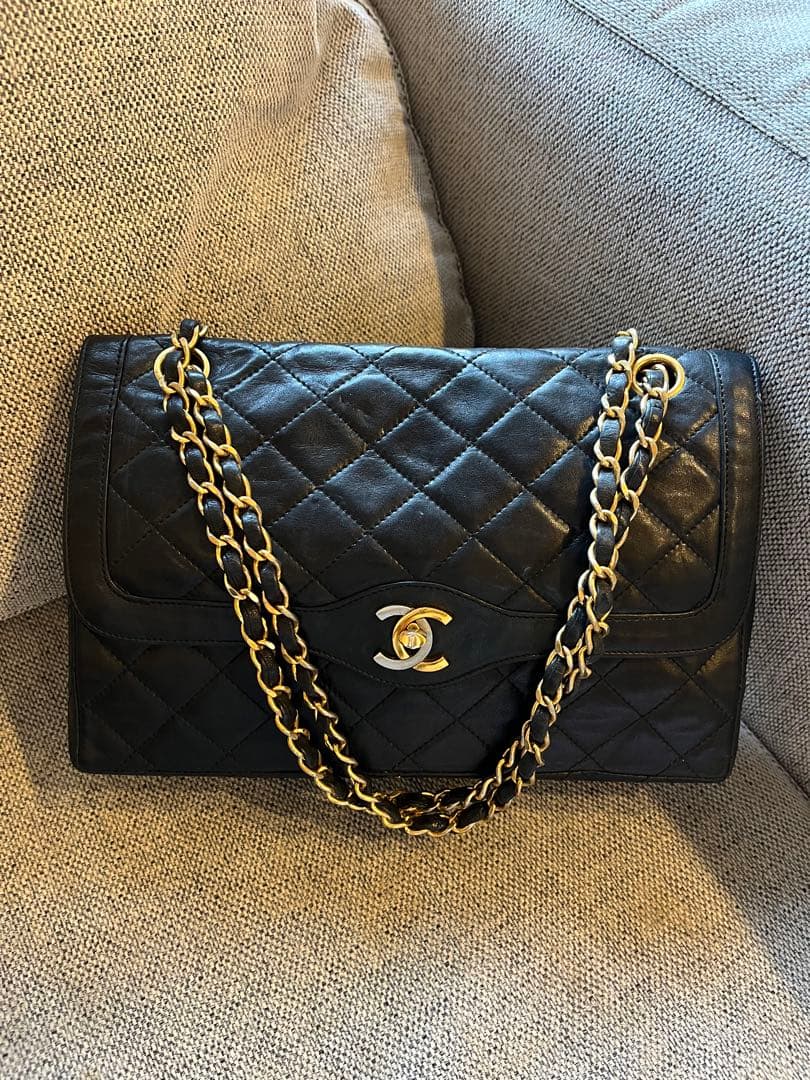 正規品　CHANEL パリ限定　Wフラップ　チェーンショルダー　マトラッセ