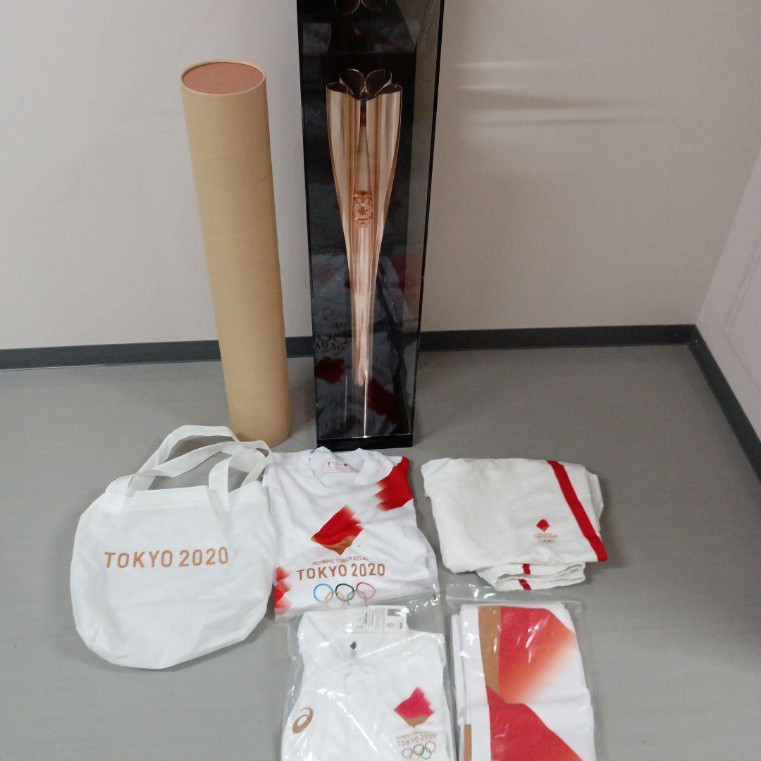 【極美品】東京オリンピック 聖火ランナー トーチ ユニフォーム等 グッズセット付