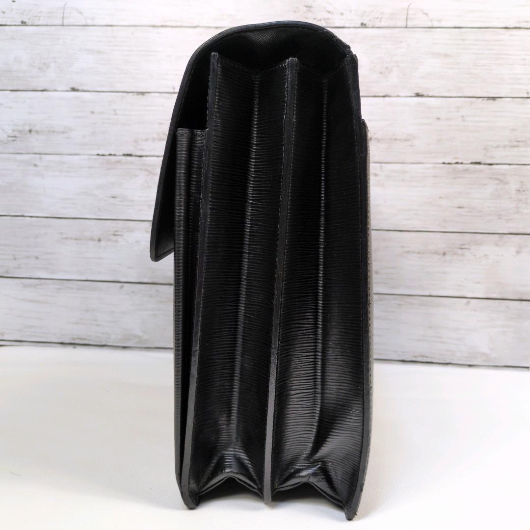 ルイヴィトン ロブスト2 エピ レザー ビジネスバッグ ブリーフ 大容量