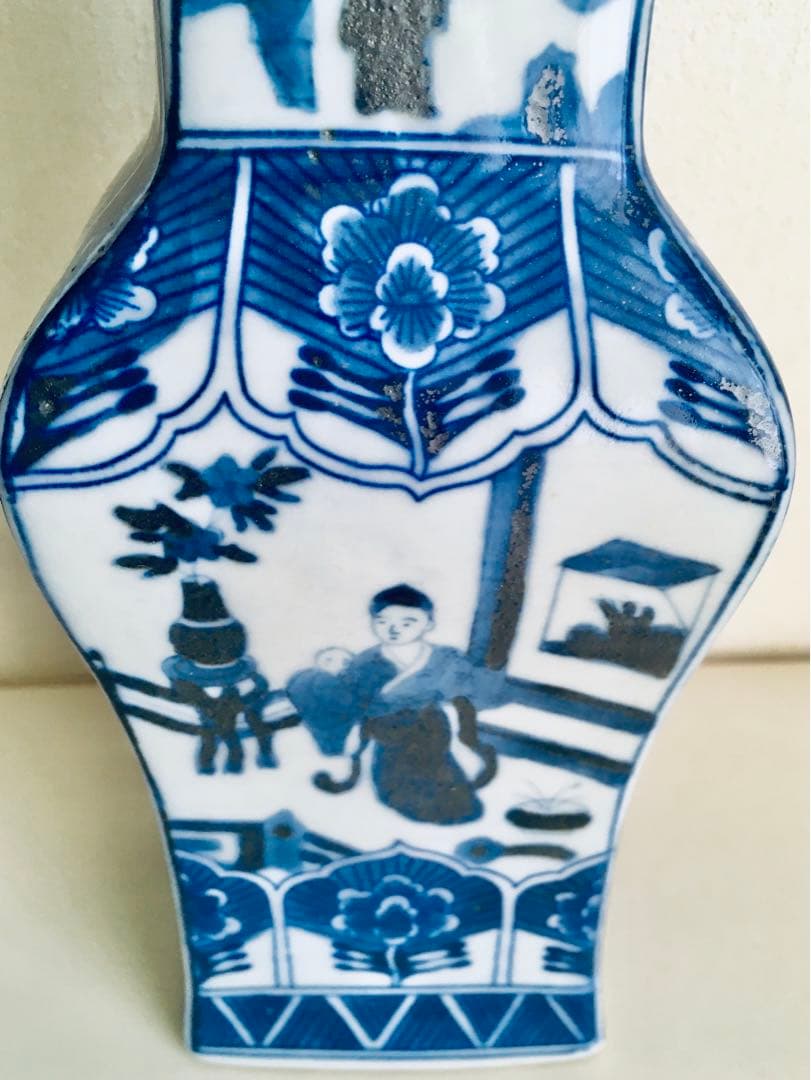 大清康熙青花人物花木鳥蝶図瓶 （底款大清康熙年製）中国古美術 陶磁器