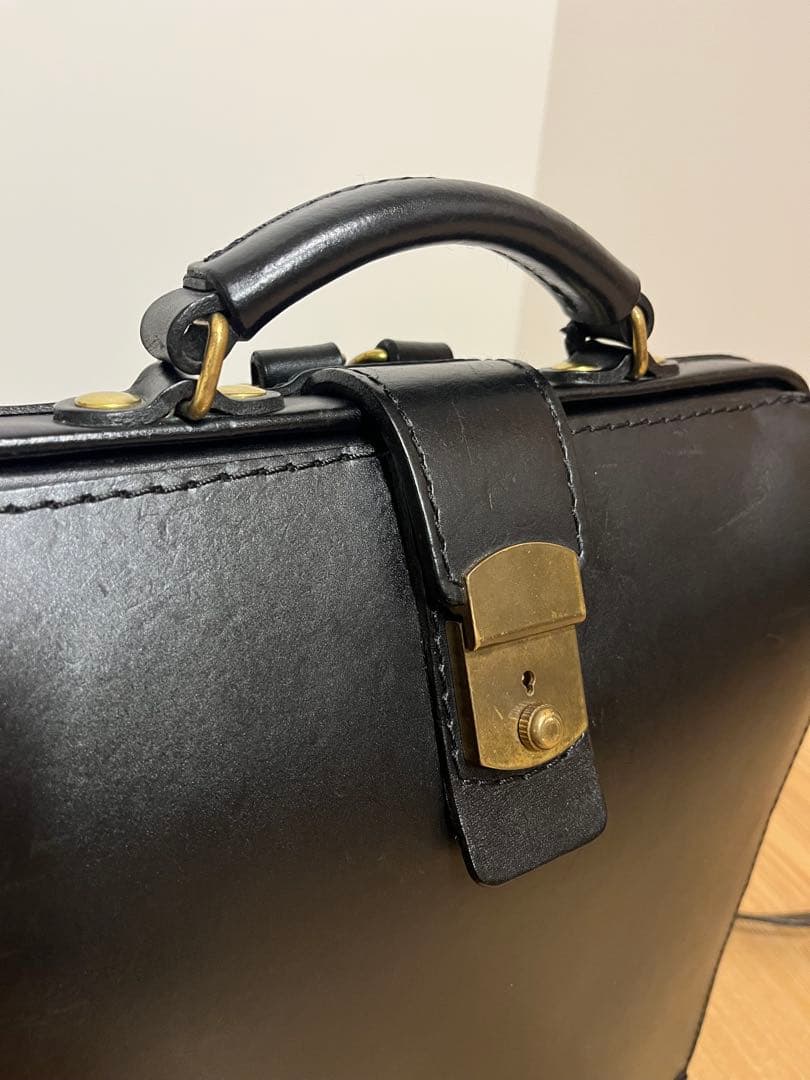 HERZ ダレスリュックM 黒　ビジネスバッグ