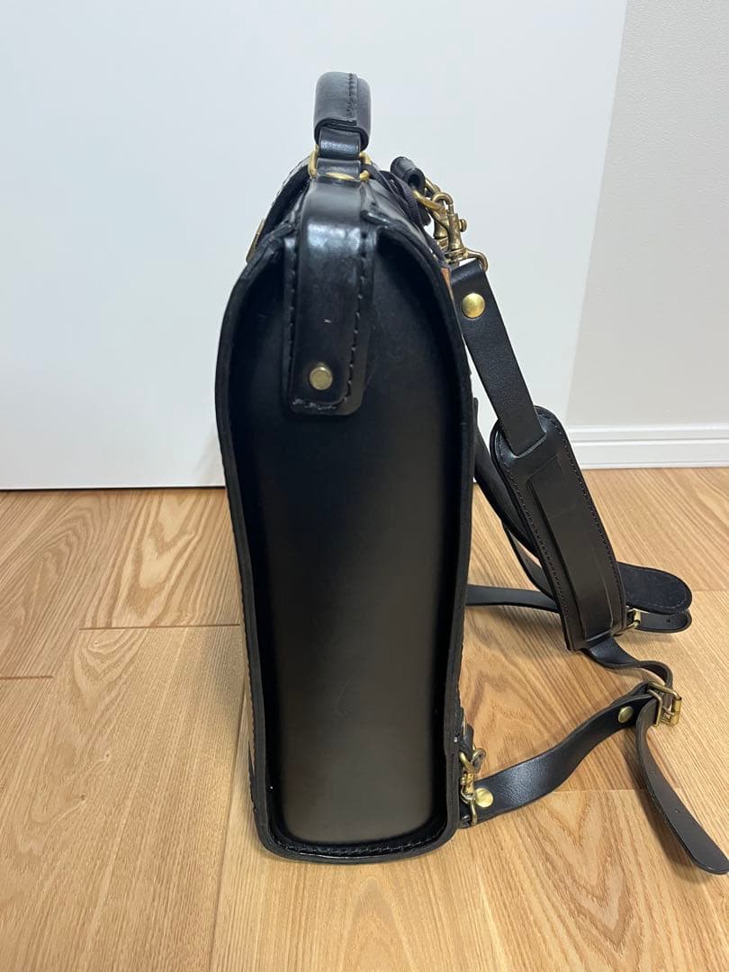 HERZ ダレスリュックM 黒　ビジネスバッグ