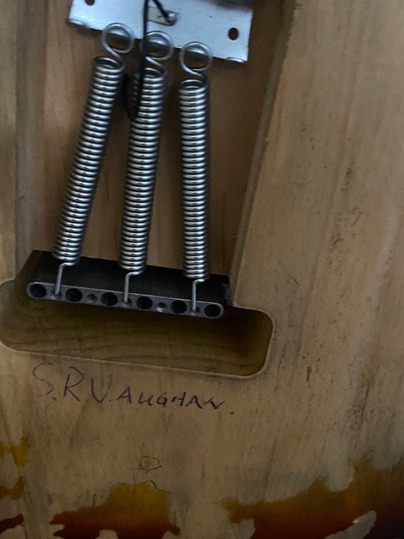 詳細不明　カスタムエレキギター ヘビーレリック　ＳＲＶ仕様　音良し