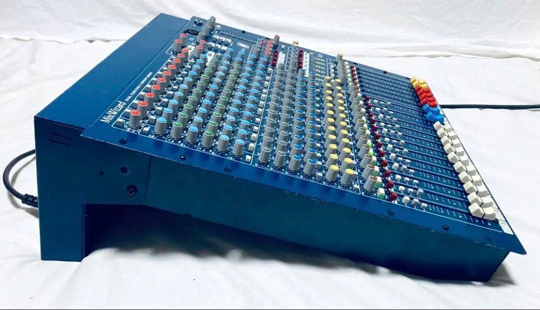 ALLEN & HEATH MixWizard WZ 14:4:2+ ケース付