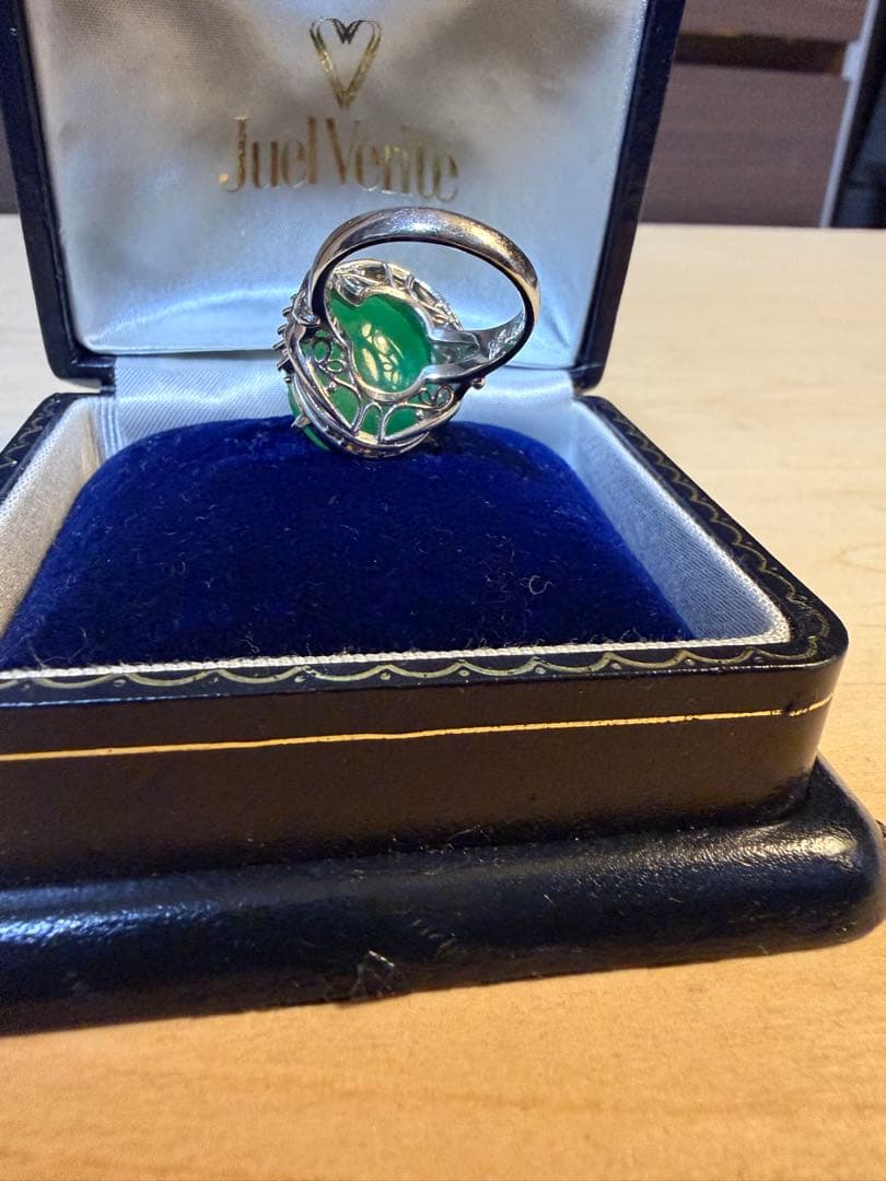 【鑑別付】天然ひすいジェダイト16.68ctPt900 ダイヤ0.30ctリング